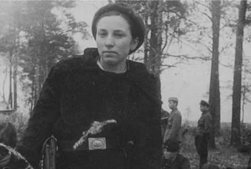«Бандит Катя»: почему нацисты давали за ее голову 25 гектаров земли
