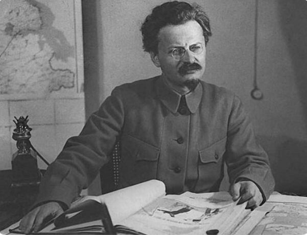 По какому пути пошел бы СССР, если бы Троцкий одержал победу в противостоянии со Сталиным