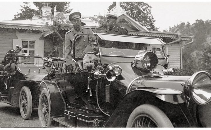 На каких автомобилях ездил Николай II
