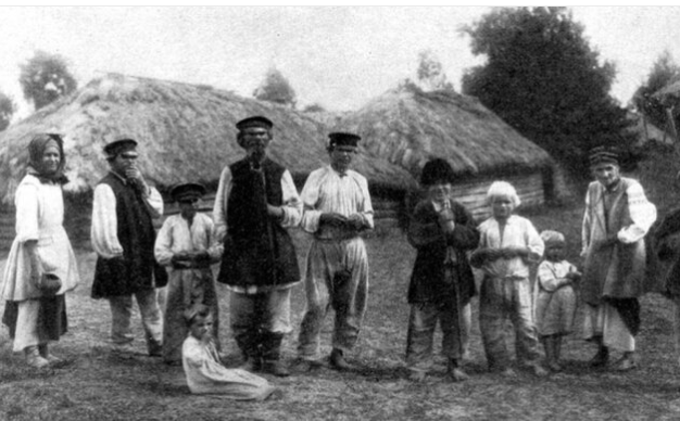 Какой народ России получил фамилии только в XX веке