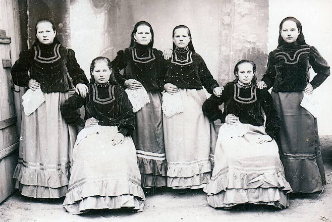 Донские казачки: почему в них почти не было русской крови