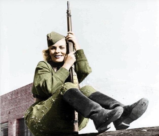 Кира Петровская: снайперша — героиня войны или сбежавшая в Штаты самозванка