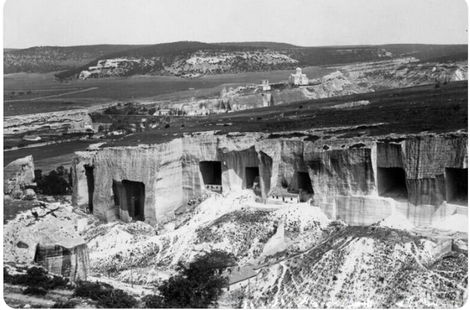 Взрыв в Инкерманских штольнях в 1942 году: что случилось на самом деле