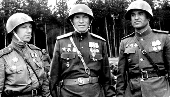 Какие награды и знаки отличия красноармейцы не имели права снимать даже в окопах